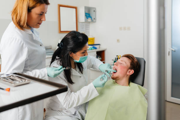 Best Emergency Treatment for Toothache in St Jaco, IL